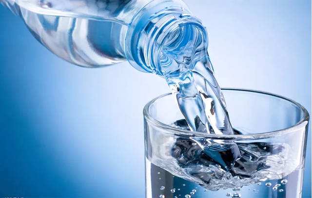 專治春季干燥！日照心臟病醫(yī)院專家教您科學(xué)飲水！