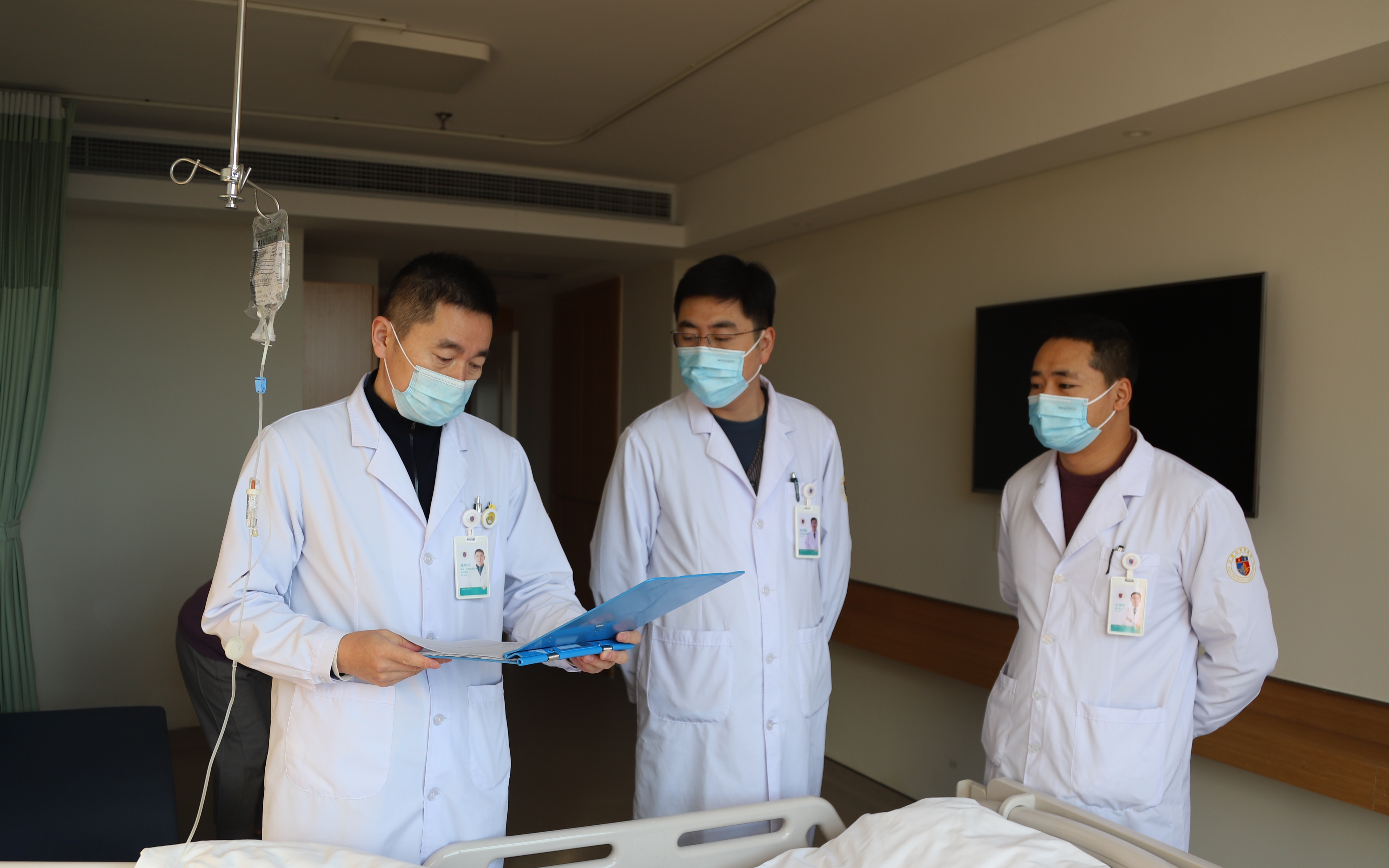 打破高齡手術(shù)禁區(qū)！93歲老人骨折后重新站立